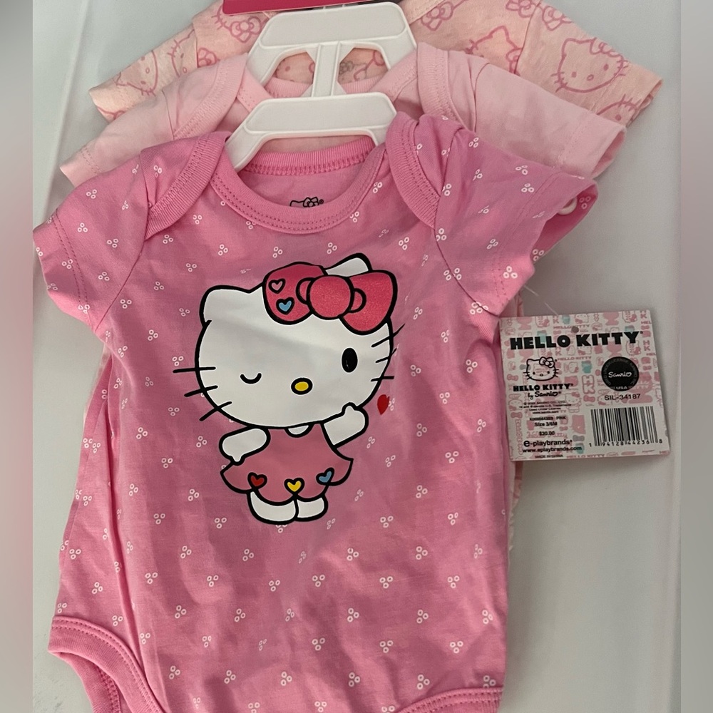 Hello Kitty Hearts Pink Baby Girls Infant Bodysuit Size 3-6 months